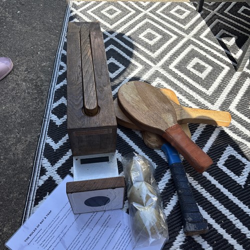 Heavy wooden bat and trap - wooden, set